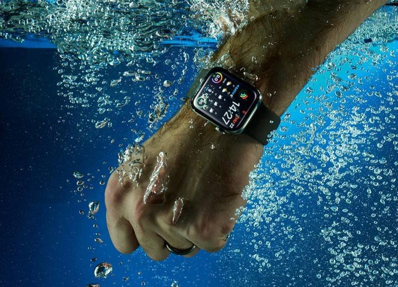 Can you swim at the beach with an Apple Watch?