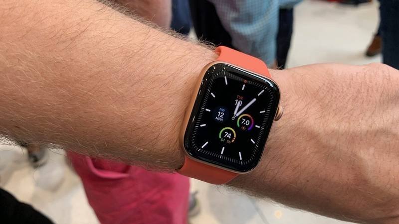 Poll: Would you rather see 3-day battery life or self-tightening bands on the Apple Watch Series 6?