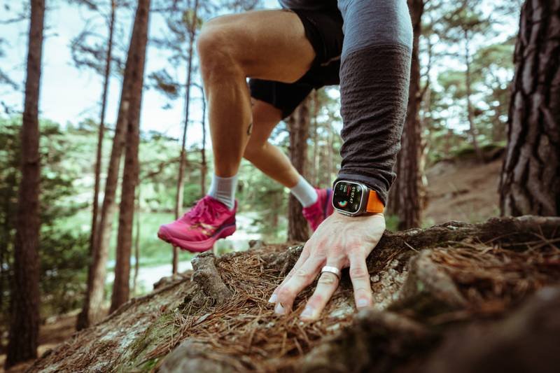 apple-watch-ultra-hike