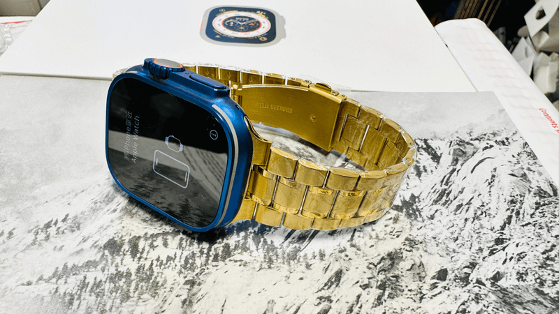 The First Anodized Blue and Gold Apple Watch Ultra